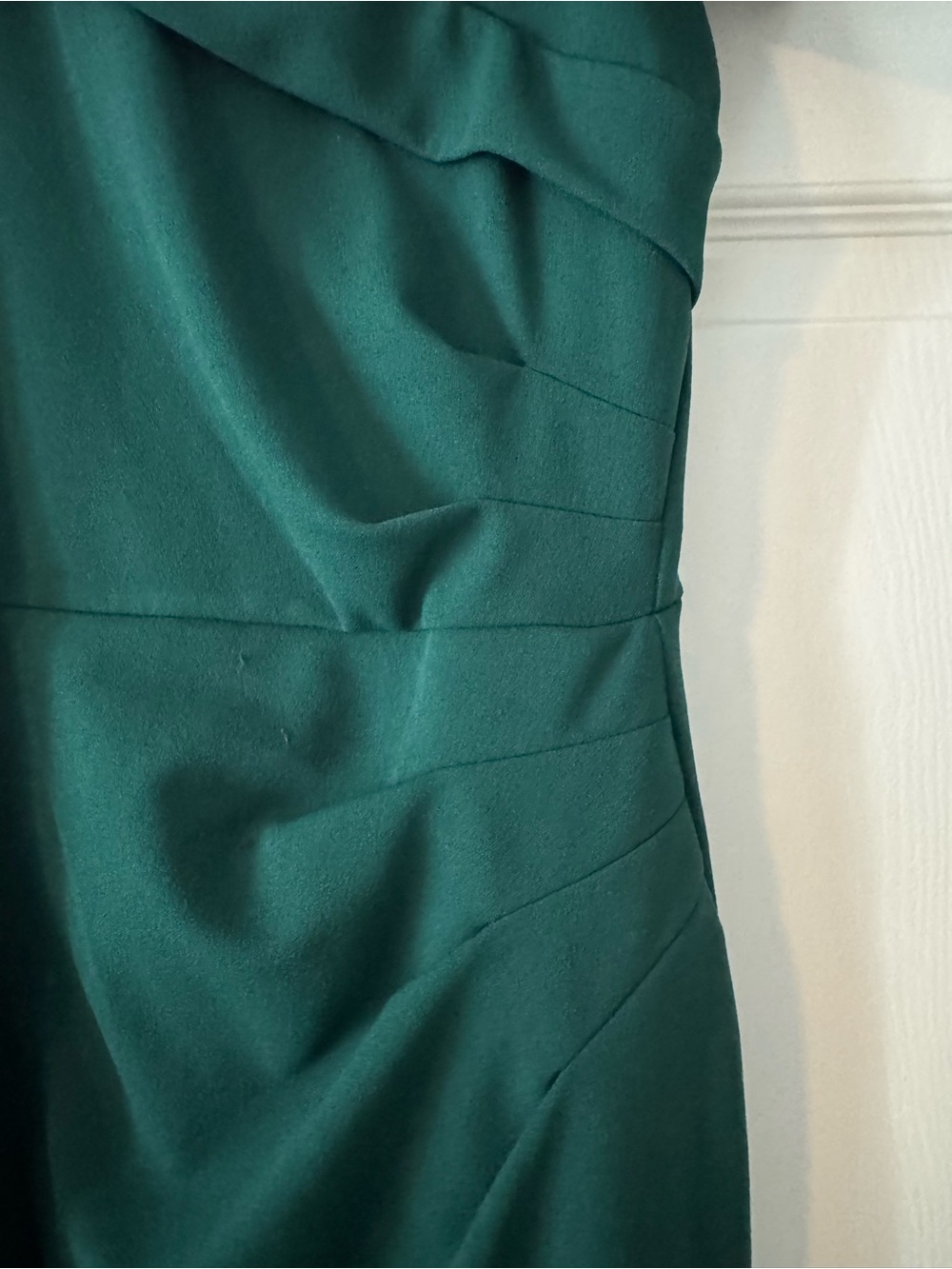 Off-Shoulder Emerald Green Dress with Spaghetti Straps - Picture 4 of 6